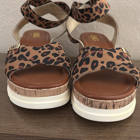 Women’s GBG Los Angeles Platform Sandals, Animal Print, Size 11 - Picture 9 of 9